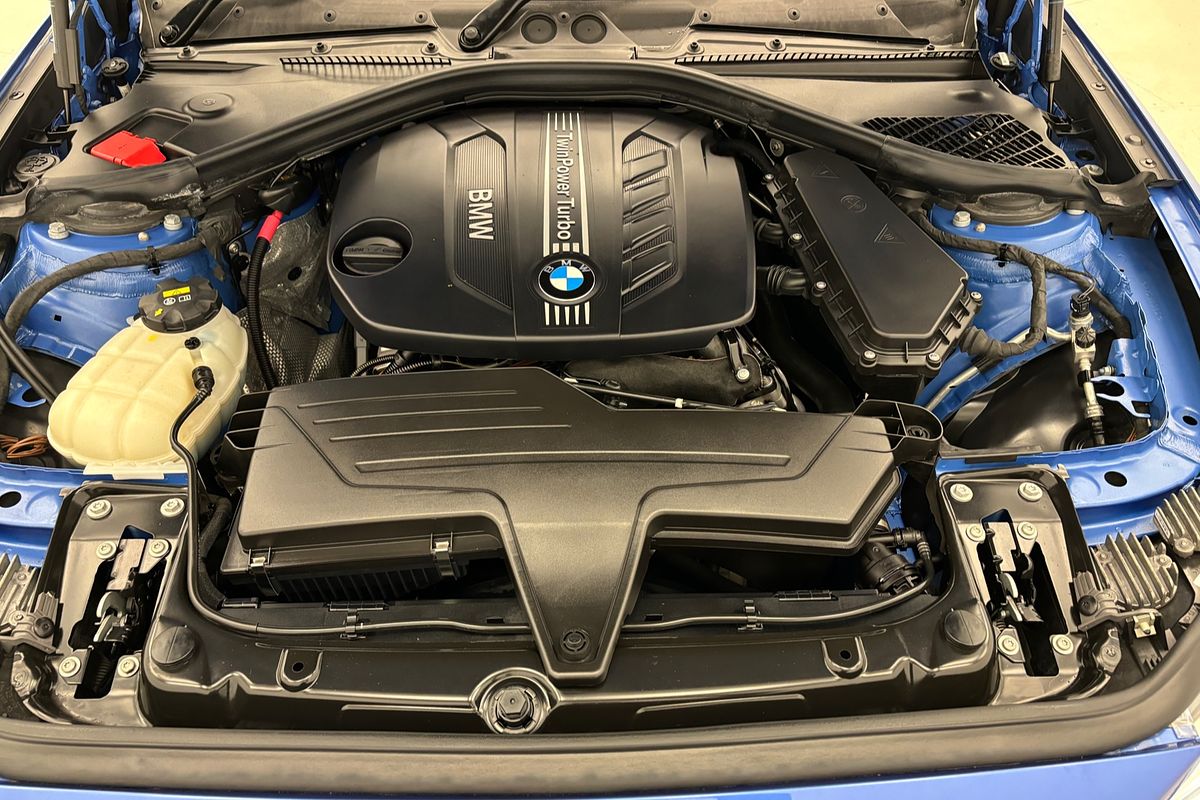 2014 BMW 2 Series 220d Sport Line F22