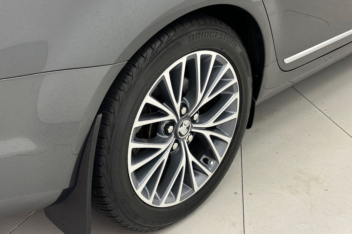 2017 HOLDEN CALAIS V 6 SP AUTOMATIC 4D SEDAN V6