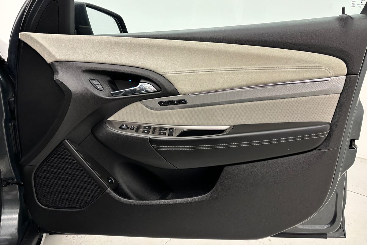 2017 HOLDEN CALAIS V 6 SP AUTOMATIC 4D SEDAN V6