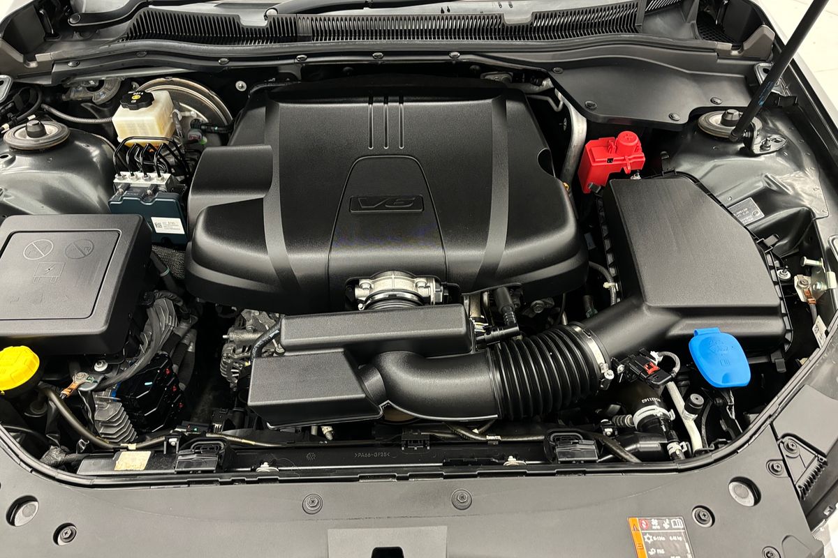 2017 HOLDEN CALAIS V 6 SP AUTOMATIC 4D SEDAN V6