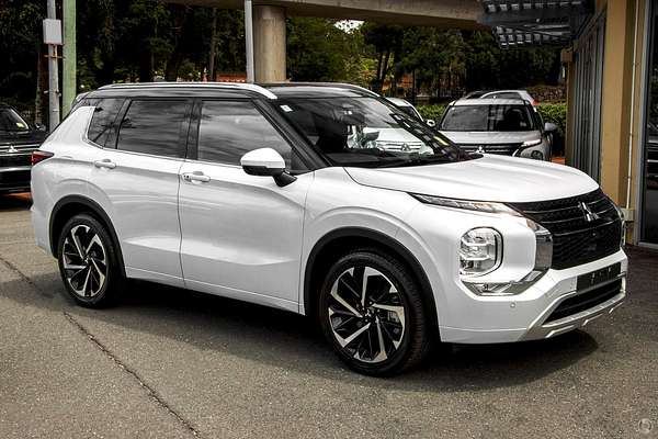 2023 Mitsubishi Outlander Exceed Tourer ZM