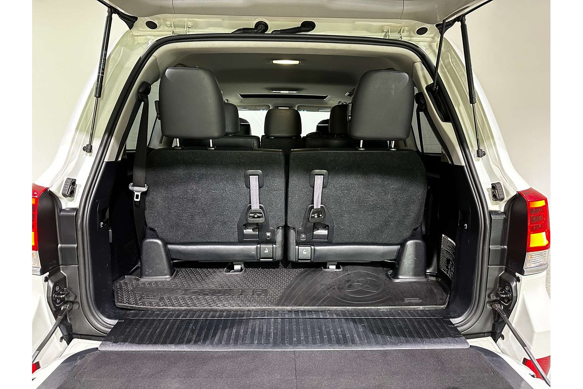 2019 Toyota Landcruiser Sahara VDJ200R