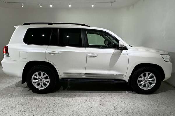 2019 Toyota Landcruiser Sahara VDJ200R