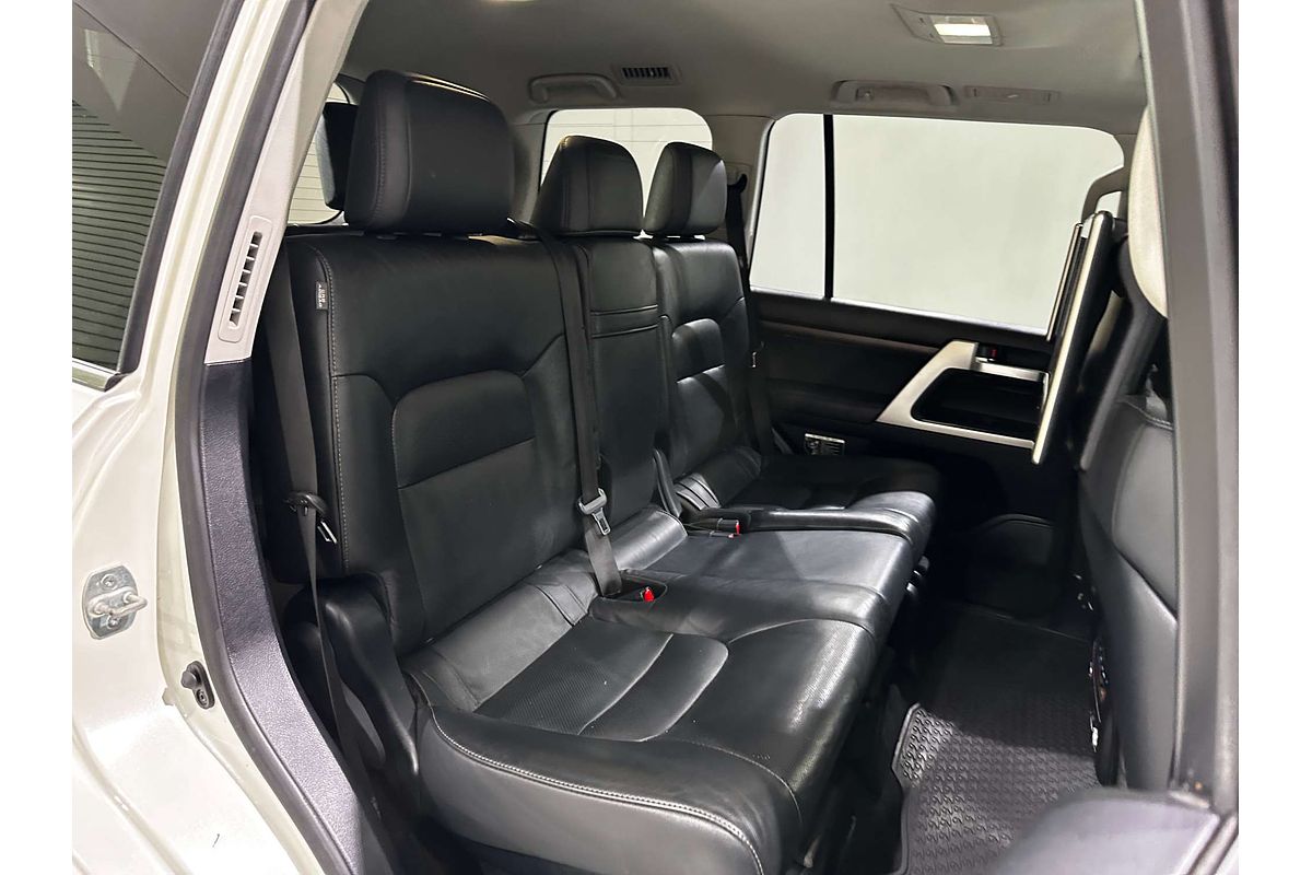 2019 Toyota Landcruiser Sahara VDJ200R