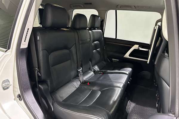 2019 Toyota Landcruiser Sahara VDJ200R