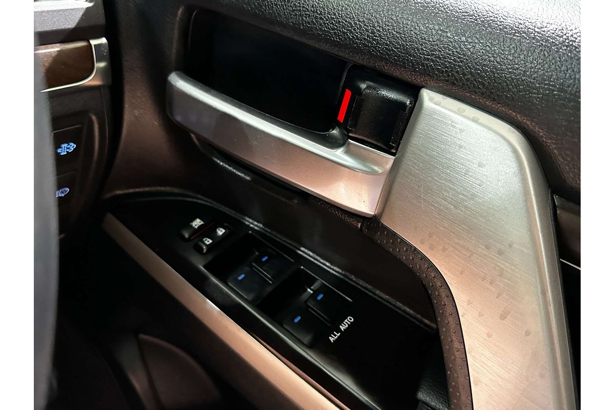 2019 Toyota Landcruiser Sahara VDJ200R