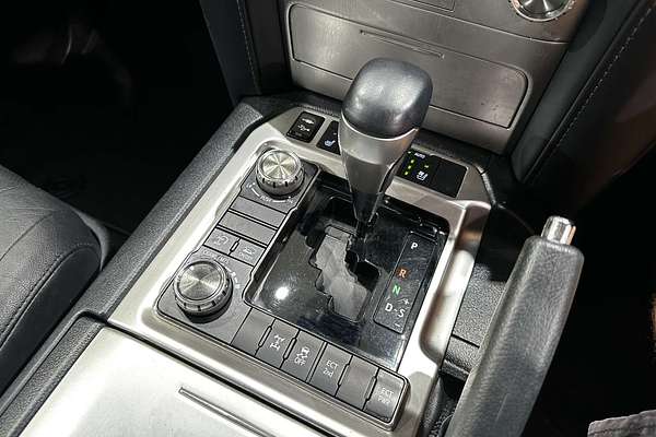2019 Toyota Landcruiser Sahara VDJ200R