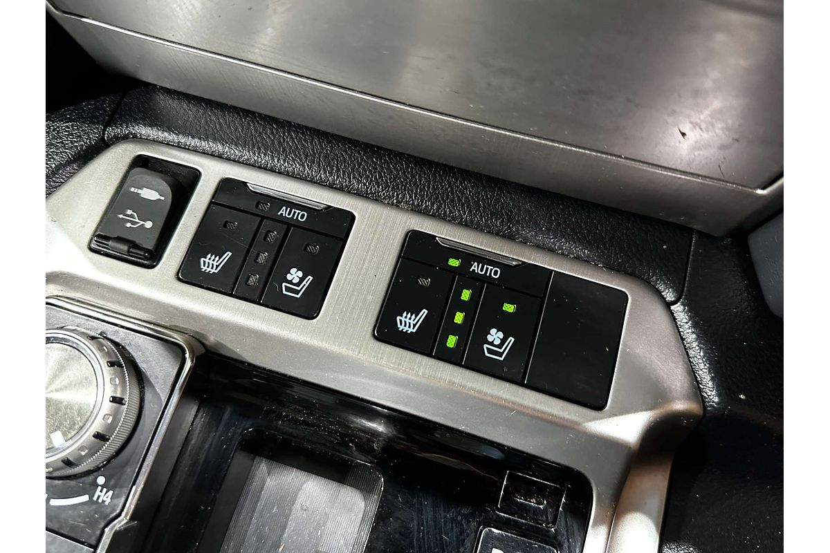 2019 Toyota Landcruiser Sahara VDJ200R