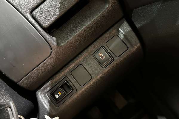 2019 Nissan Navara RX D23 Series 4 4X4