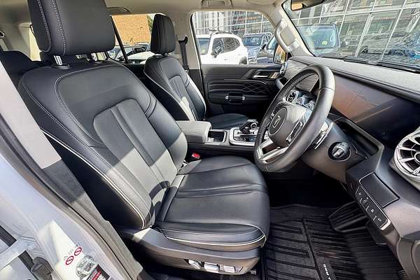 2023 GWM Tank 300 Ultra Hybrid P01