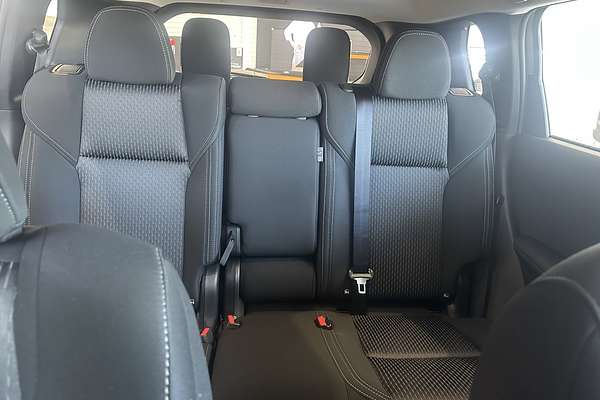 2025 Mitsubishi Outlander ES ZM