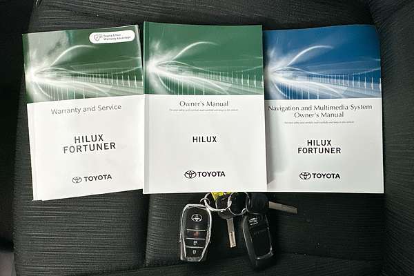 2023 Toyota Hilux SR5 GUN126R 4X4