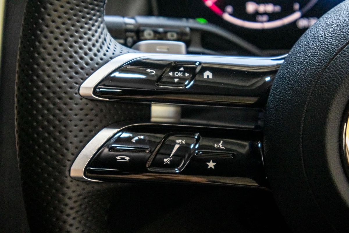 2025 Mercedes-Benz GLC-Class GLC300 X254