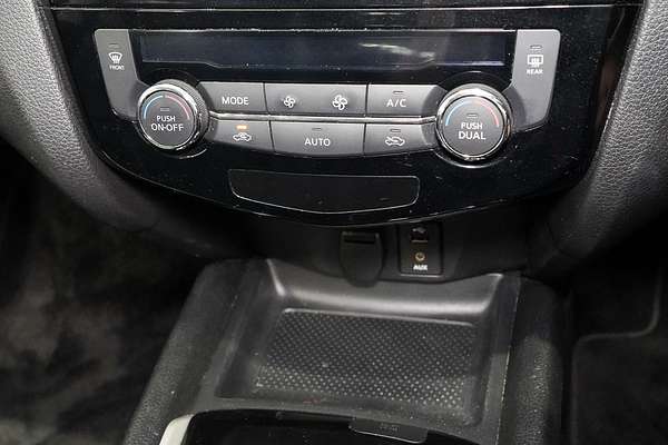 2015 Nissan X-TRAIL ST-L T32