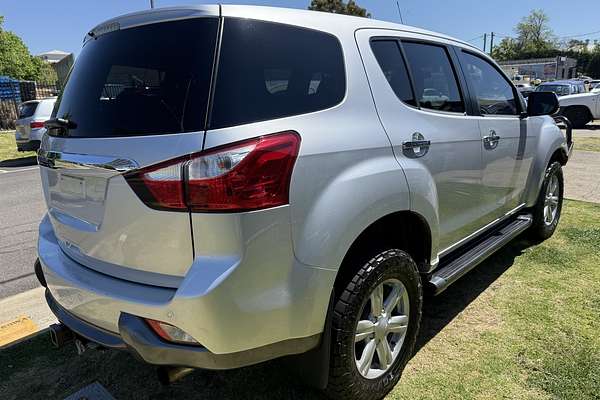 2016 Isuzu MU-X LS-U