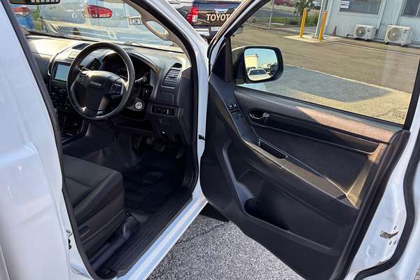 2015 Isuzu D-MAX SX High Ride Rear Wheel Drive