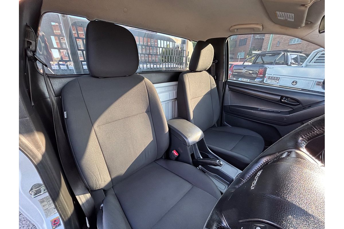 2015 Isuzu D-MAX SX High Ride Rear Wheel Drive