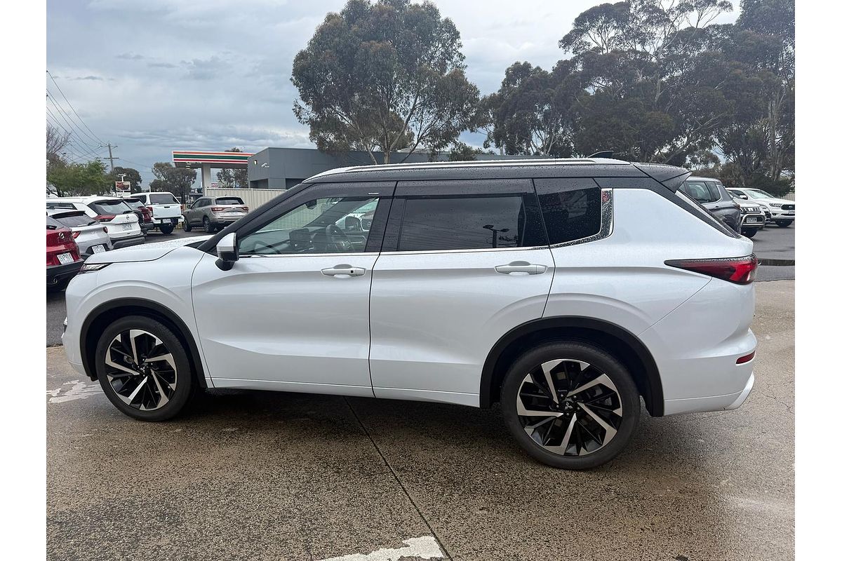 2023 Mitsubishi Outlander Exceed Tourer ZM