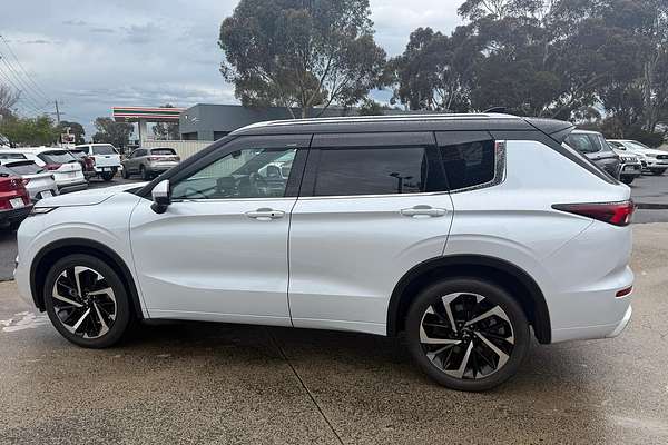 2023 Mitsubishi Outlander Exceed Tourer ZM