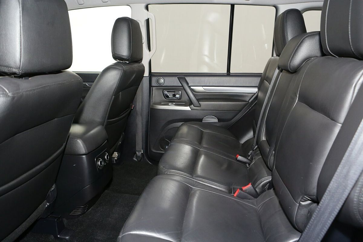 2012 Mitsubishi Pajero Platinum NW