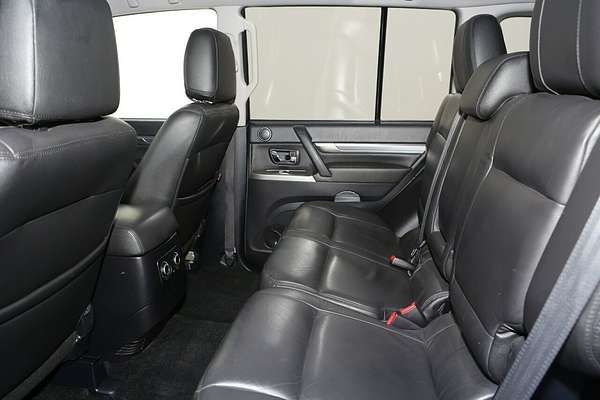 2012 Mitsubishi Pajero Platinum NW