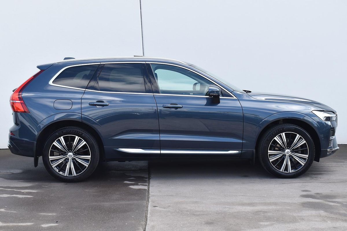 2023 Volvo XC60 Ultimate B5 Bright
