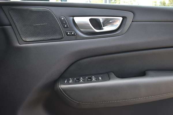 2023 Volvo XC60 Ultimate B5 Bright