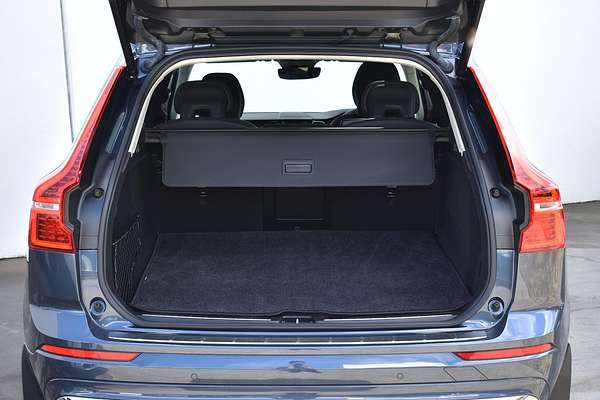 2023 Volvo XC60 Ultimate B5 Bright