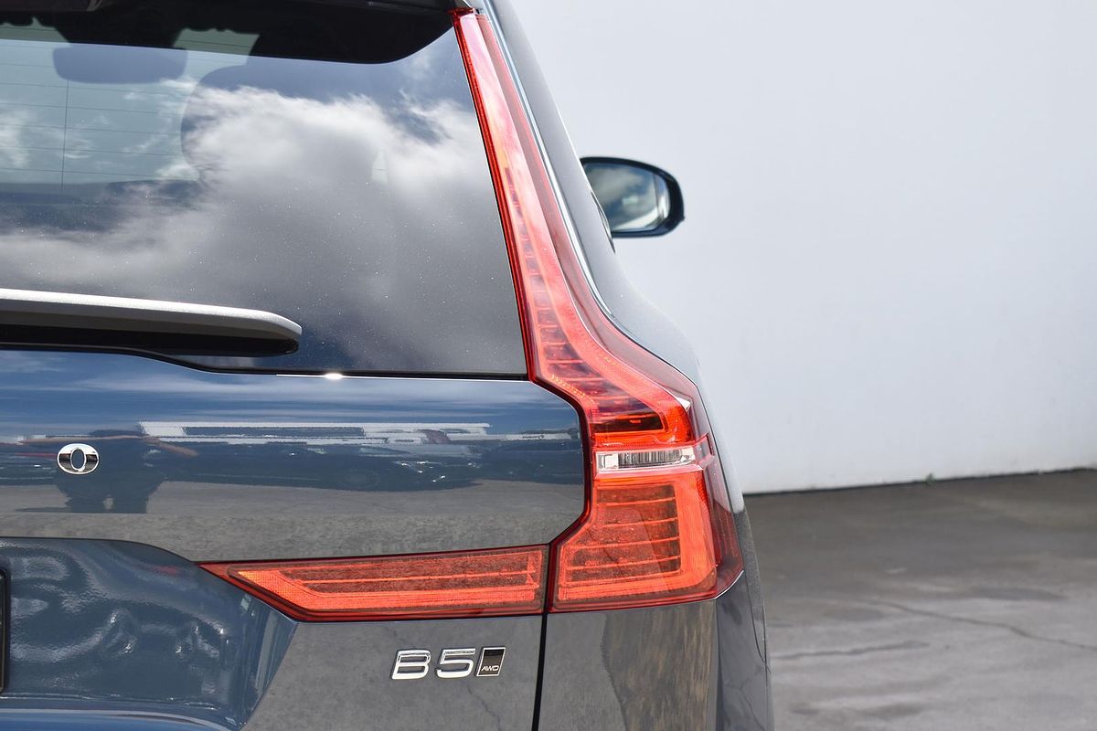2023 Volvo XC60 Ultimate B5 Bright