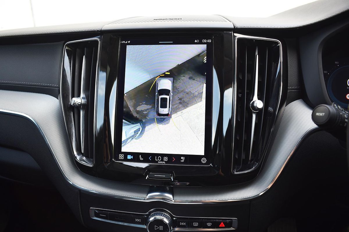 2023 Volvo XC60 Ultimate B5 Bright