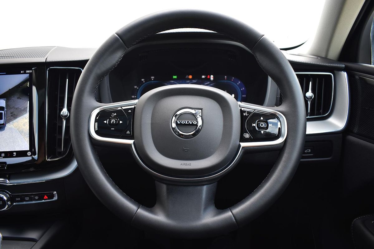 2023 Volvo XC60 Ultimate B5 Bright