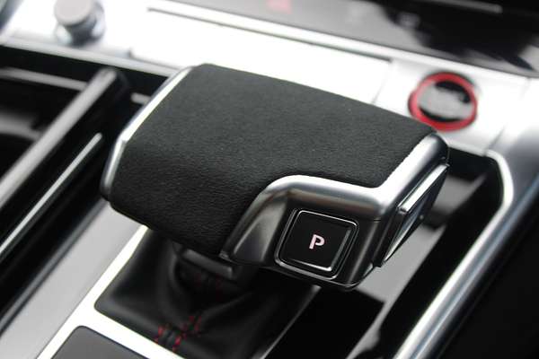 2025 Audi RS7 Performance 4K