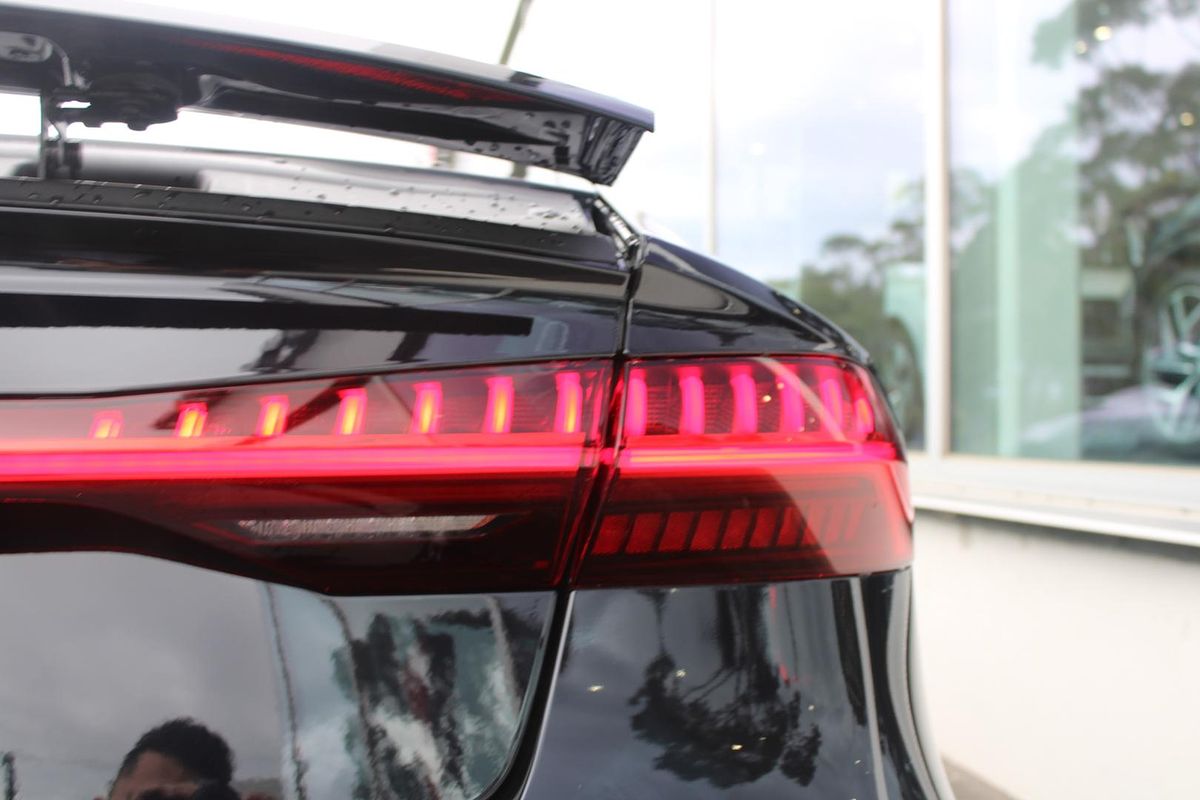 2025 Audi RS7 Performance 4K