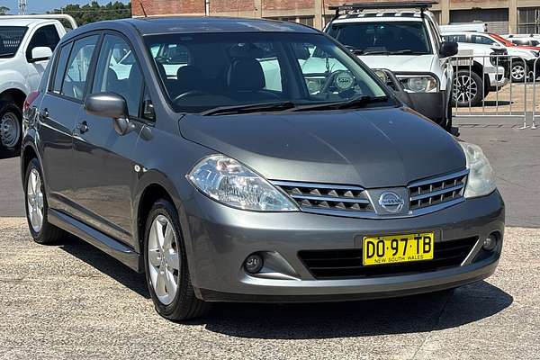 2011 Nissan Tiida ST C11 S3