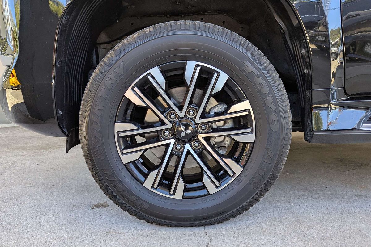 2021 Mitsubishi Pajero Sport GLS QF