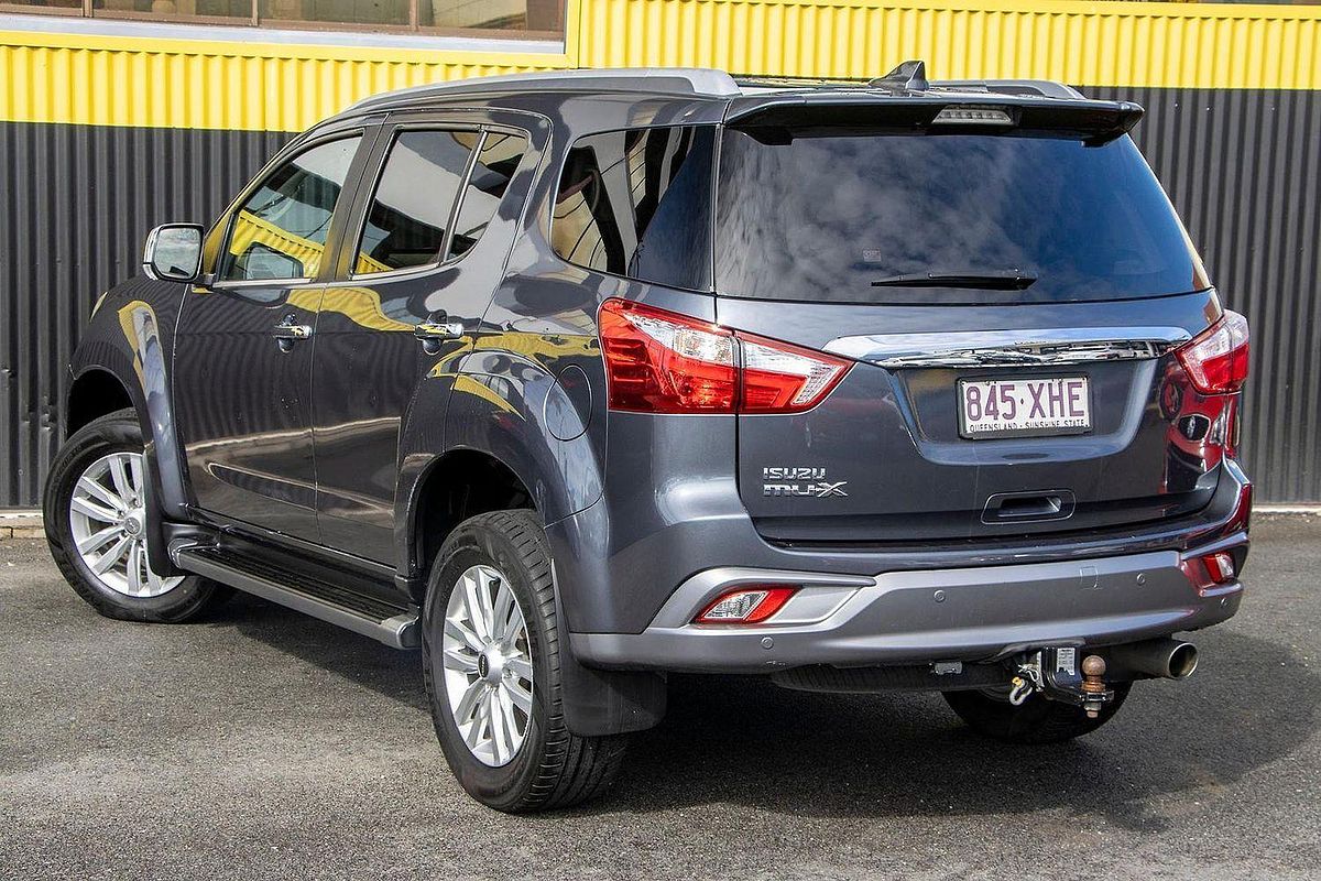 2017 Isuzu MU-X LS-T