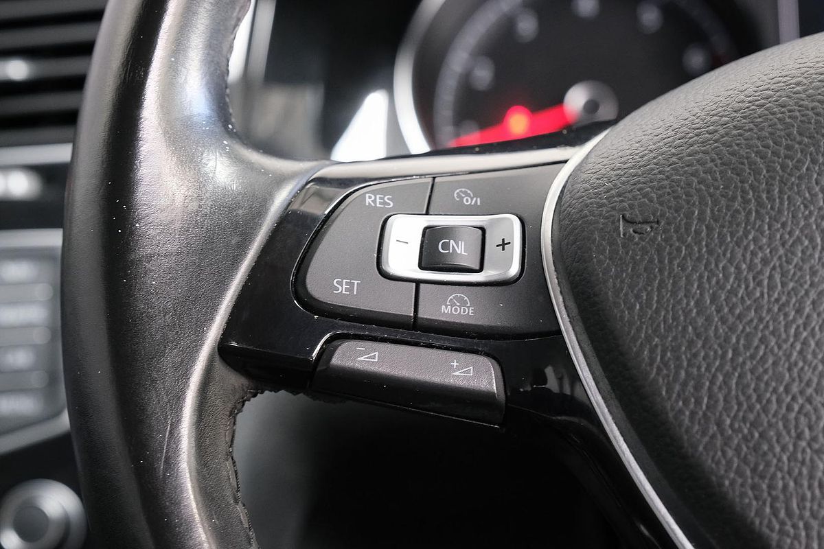 2015 Volkswagen Golf 103TSI Highline 7