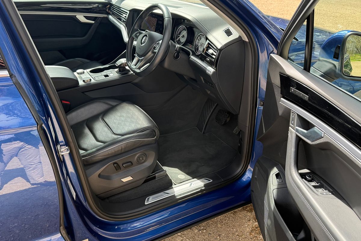 2019 Volkswagen Touareg 190TDI Launch Edition CR