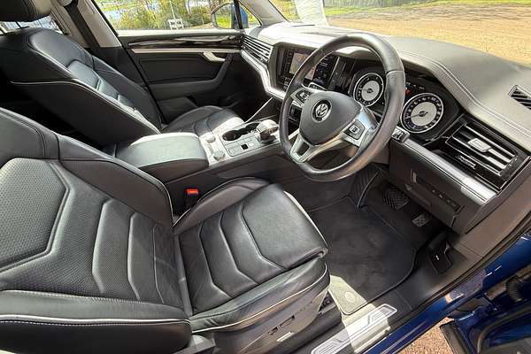 2019 Volkswagen Touareg 190TDI Launch Edition CR