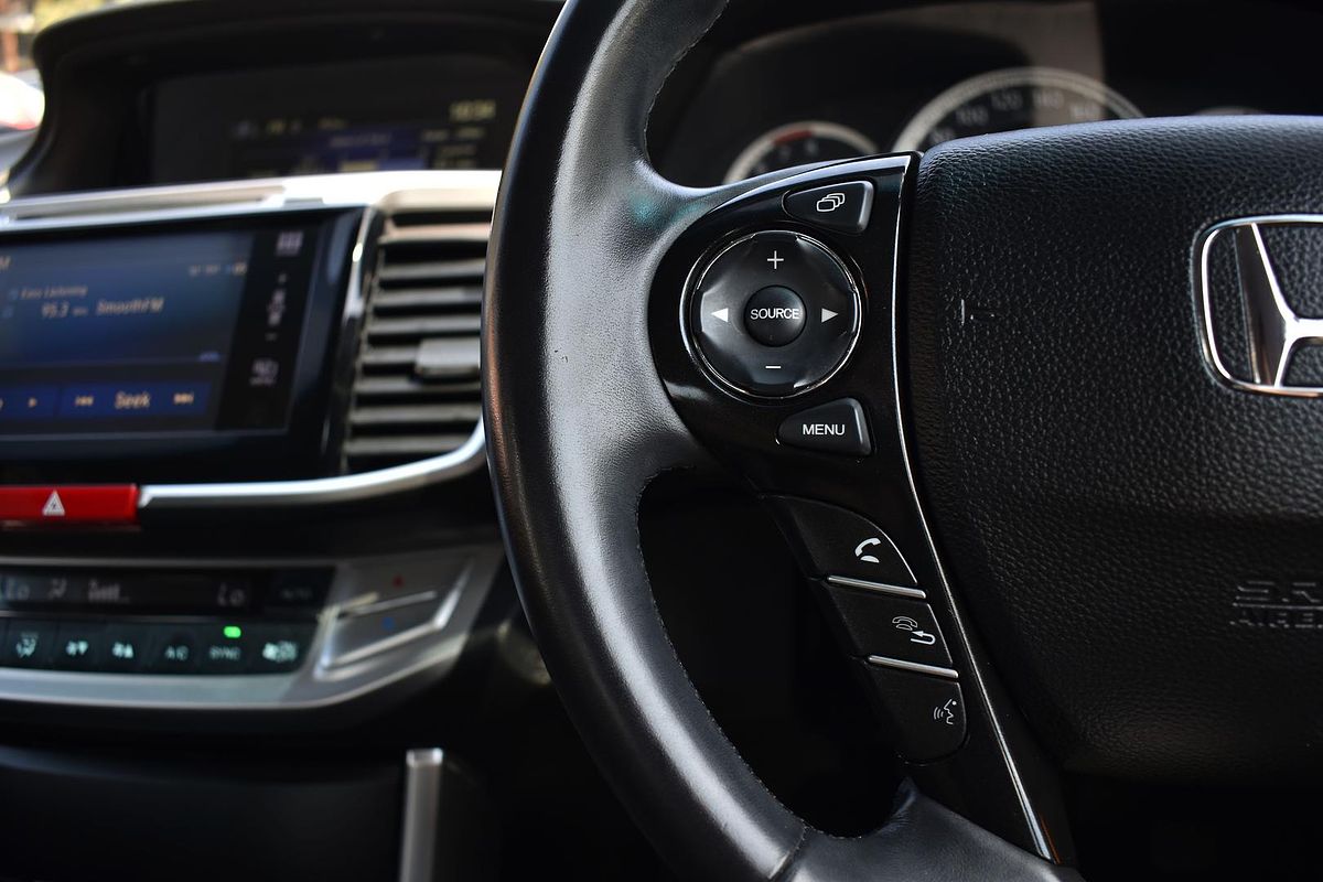 2015 Honda Accord VTi-S 9th Gen
