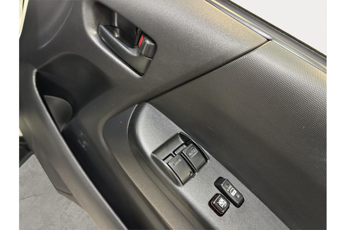 2018 Toyota Hiace Long DX 4WD