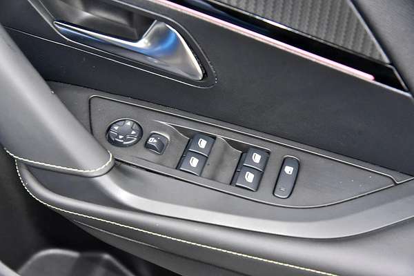 2020 Peugeot 2008 GT P24