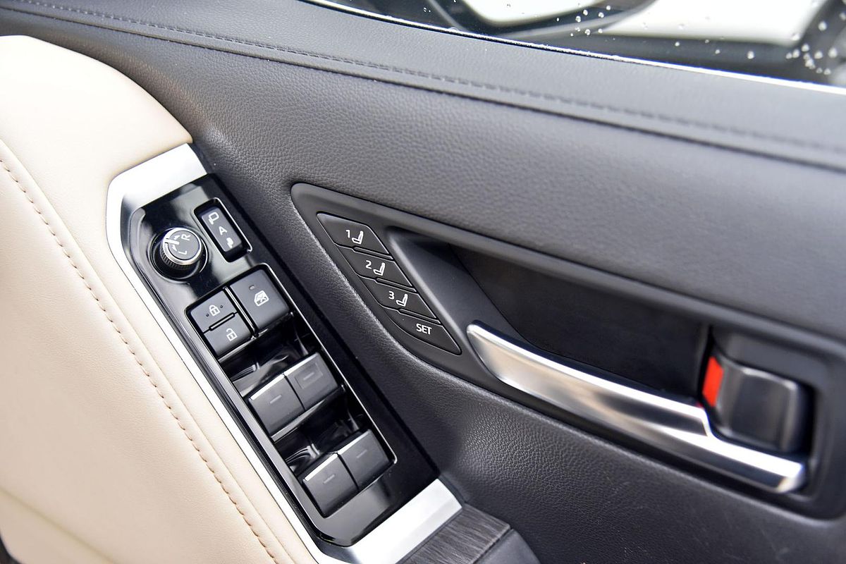 2021 Toyota Landcruiser Sahara ZX FJA300R