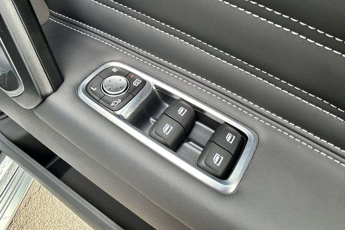 2025 LDV D90 Executive SV9A