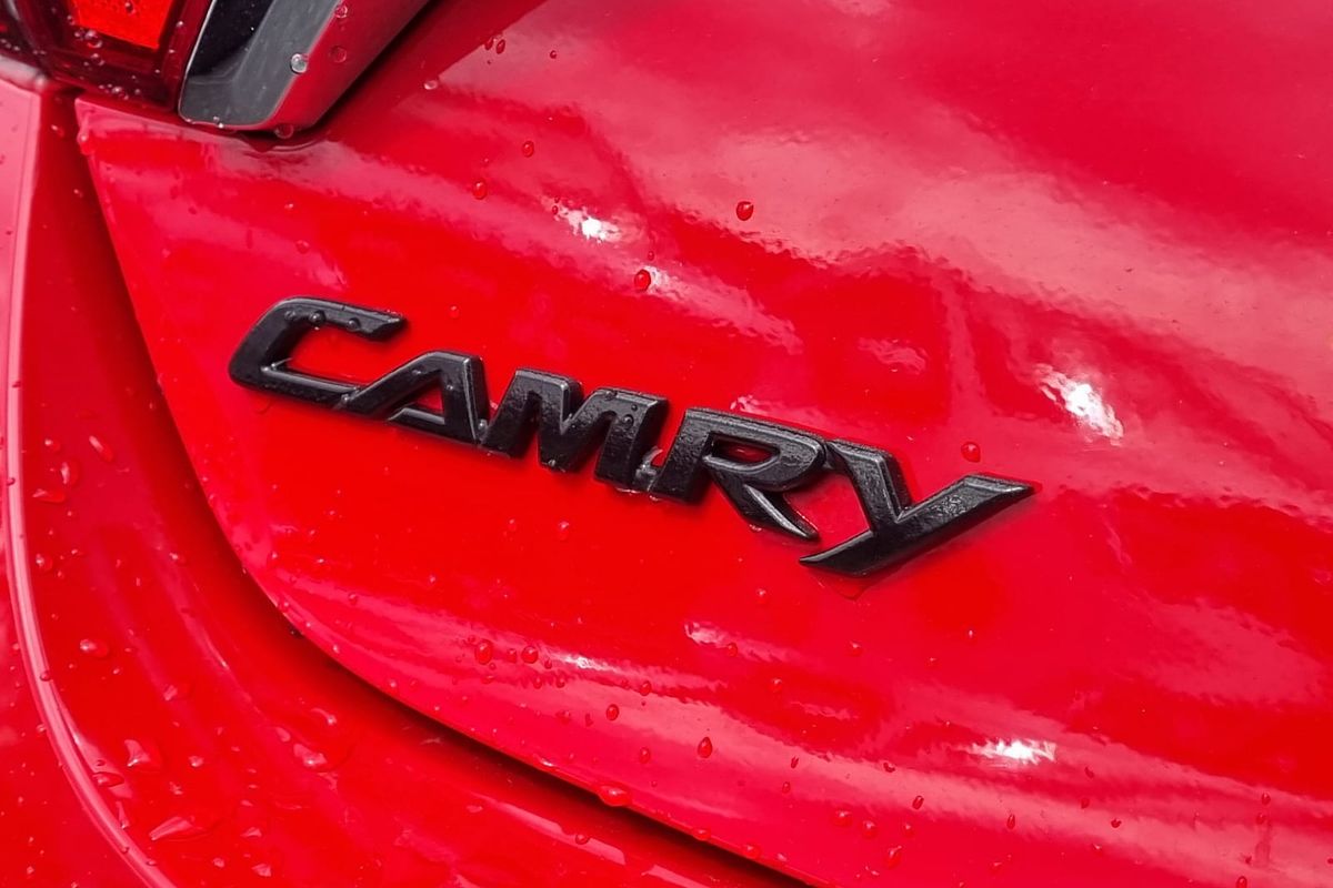 2016 Toyota Camry Atara S ASV50R