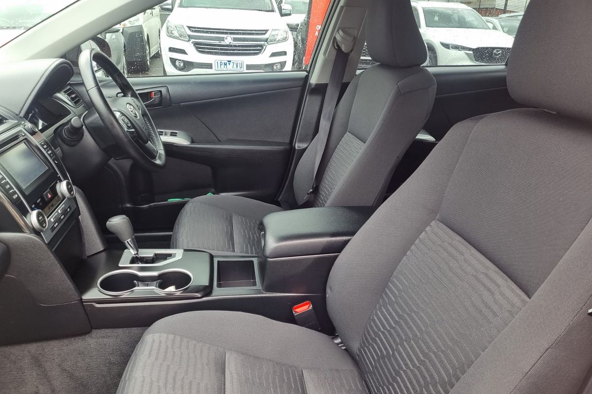 2016 Toyota Camry Atara S ASV50R