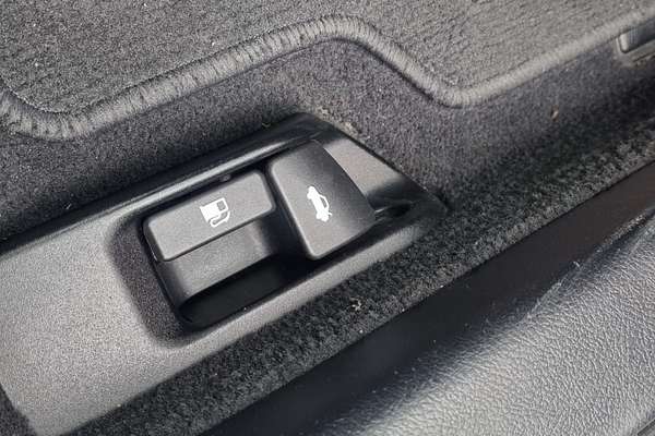 2016 Toyota Camry Atara S ASV50R