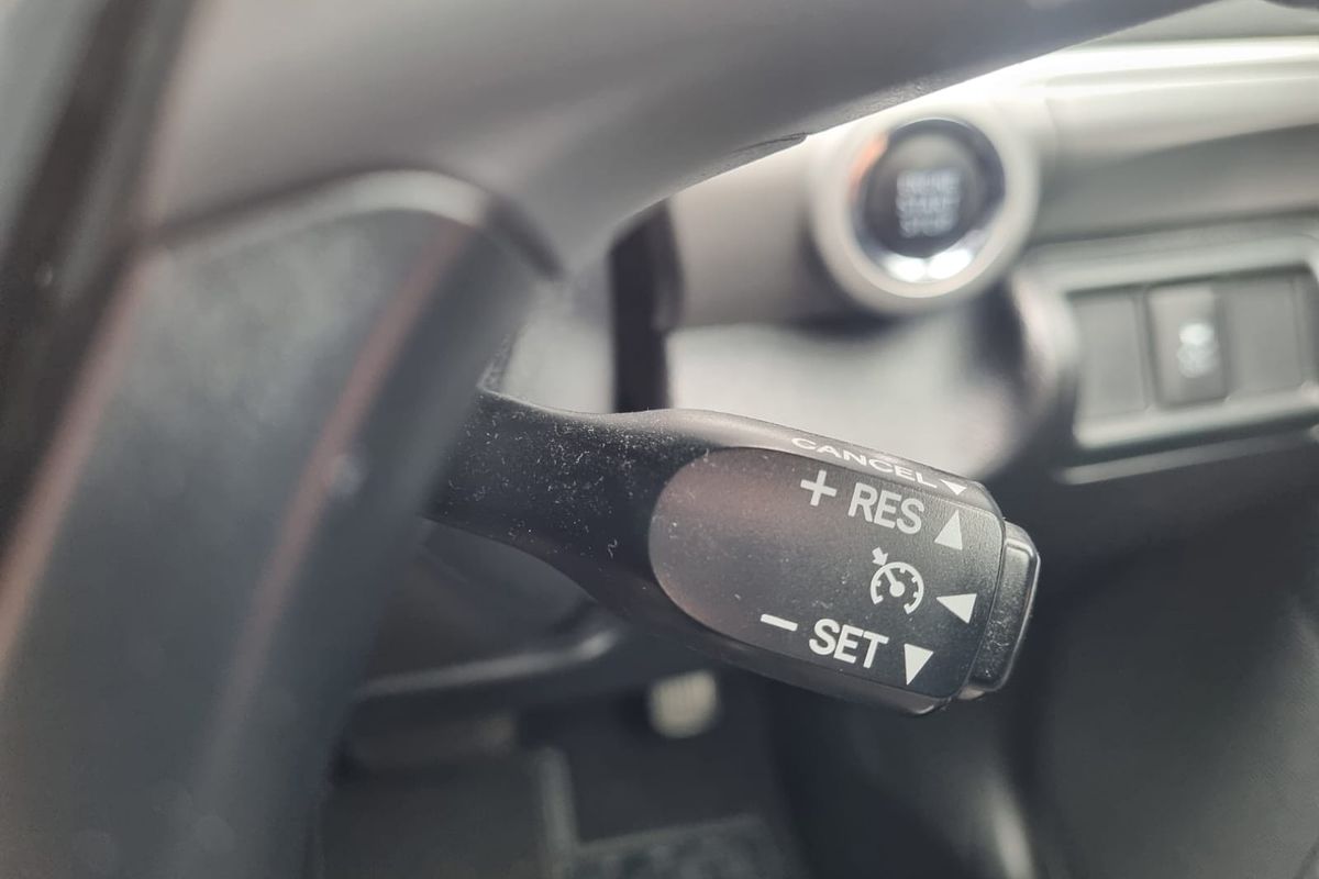 2016 Toyota Camry Atara S ASV50R