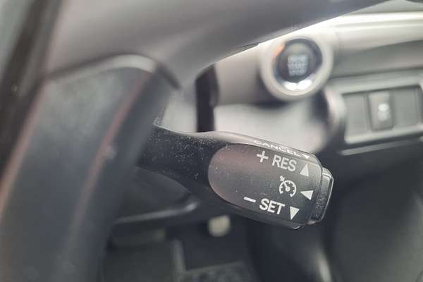 2016 Toyota Camry Atara S ASV50R