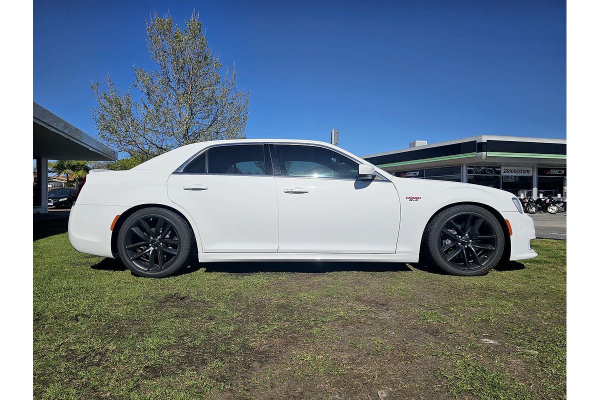 2021 Chrysler 300 SRT Core LX